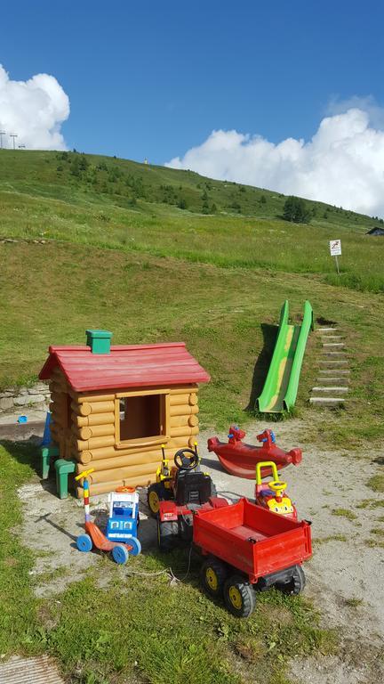 Albergo Bucaneve Campodolcino Kültér fotó