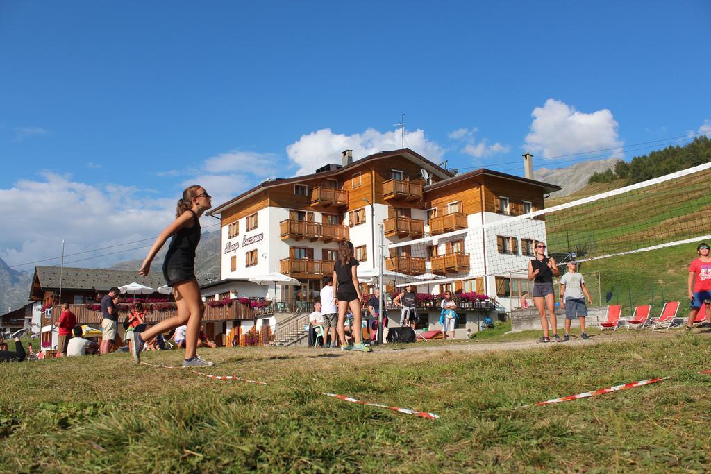 Albergo Bucaneve Campodolcino Kültér fotó