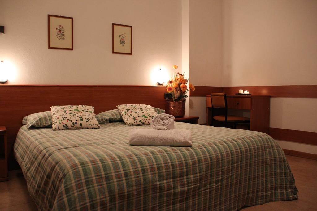 Albergo Bucaneve Campodolcino Kültér fotó